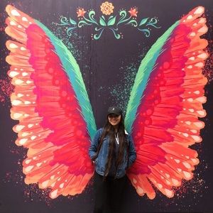 Meet your Posher, Thais